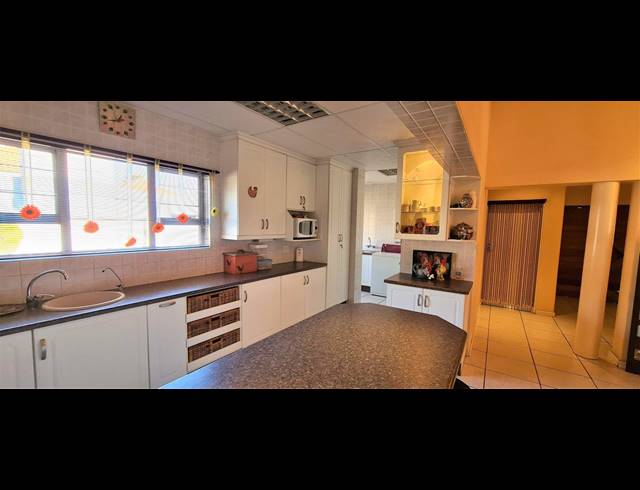 3 BEDROOM HOUSE FOR SALE IN THREE RIVERS EAST